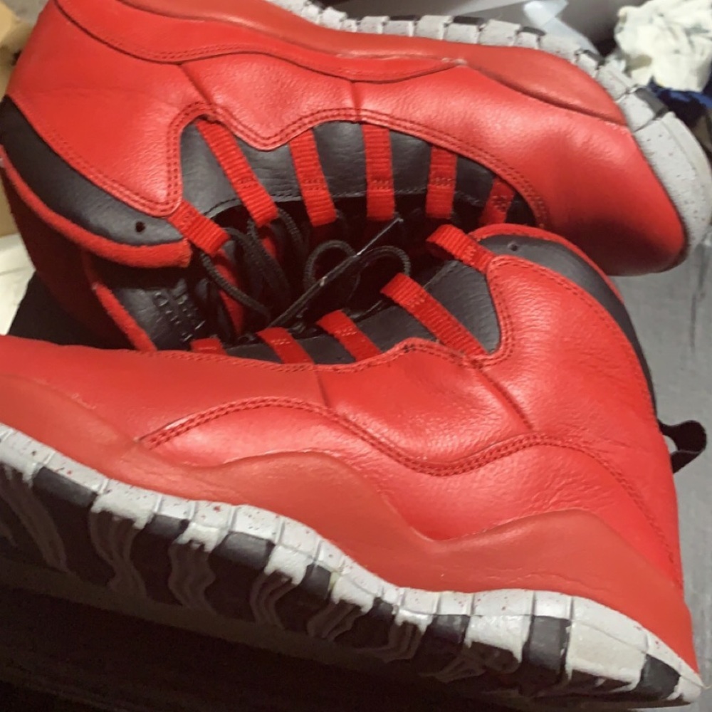 Jordan 10s Bulls over Broadway size 6.5